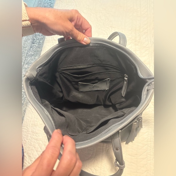 Kenneth Cole Reaction Pebbled Leather Gray Shoulder Bag - Picture 11 of 16